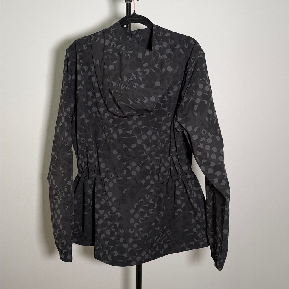 NWOT New Lululemon Packable Water-Repellent Jacket Primal Dot Max Black Multi - Picture 7 of 10
